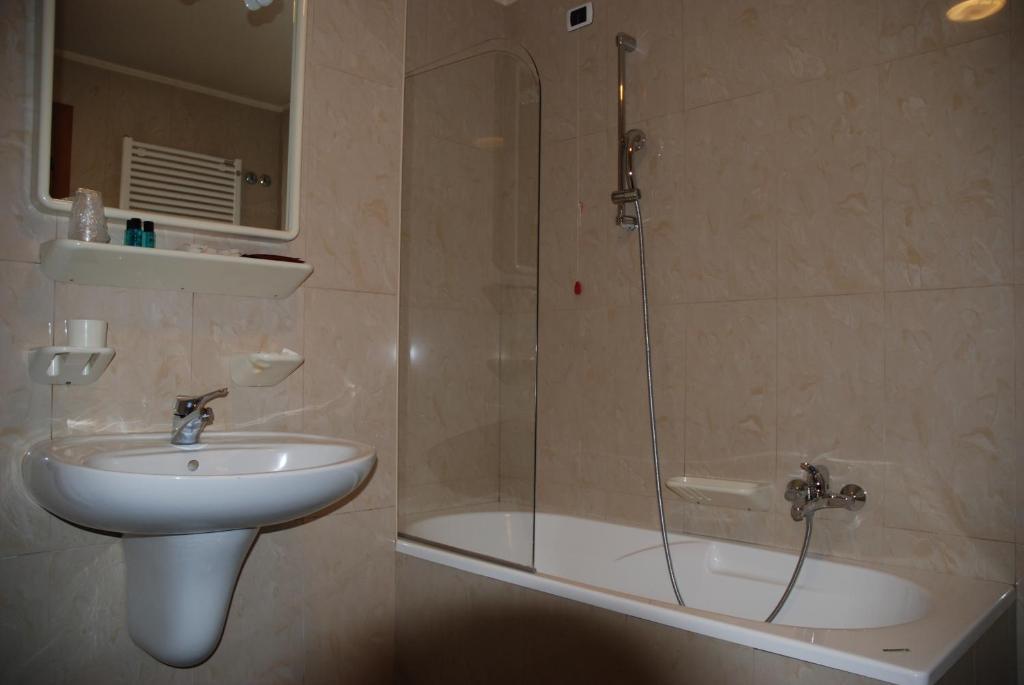 Hotel Al Giardino Fanna Zewnętrze zdjęcie